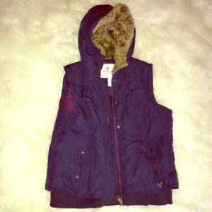 American Eagle Navy Puffer Vest with Fur Hood